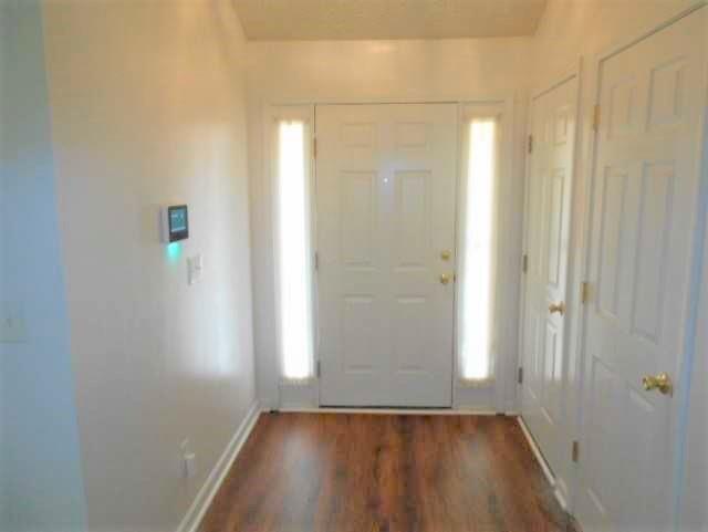 Building Photo - 5996 Hillvale Trail