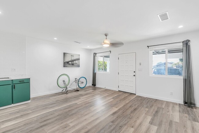 Photo - Beautiful newly remodeled modern 2 Bed + 2... House