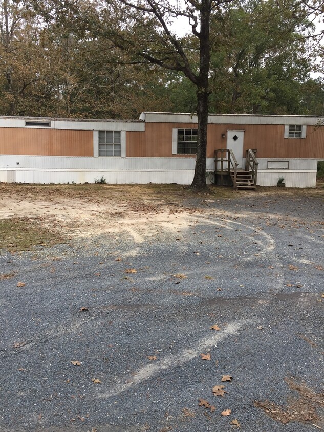 Primary Photo - 2 BDRM 1 BA SINGLEWIDE MOBILE HOME IN PARK...