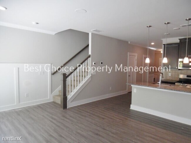 Building Photo - 3 br, 2.5 bath Townhome - 17 Grey Oak Trail