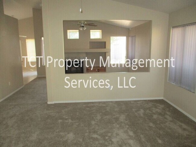 Foto del edificio - Cozy Three Bedroom House in Gilbert!