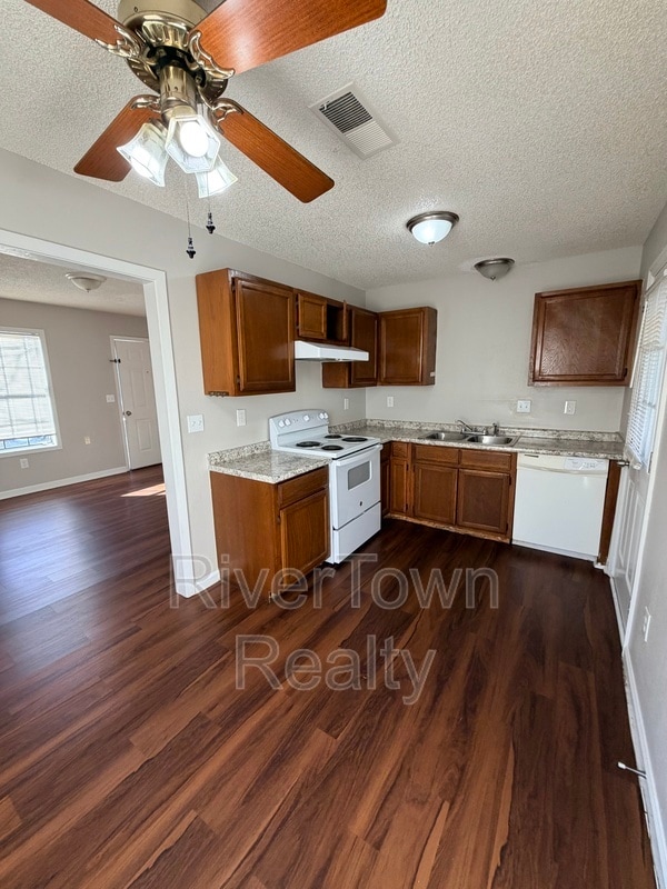 Foto del edificio - 3494 Sealy Ave