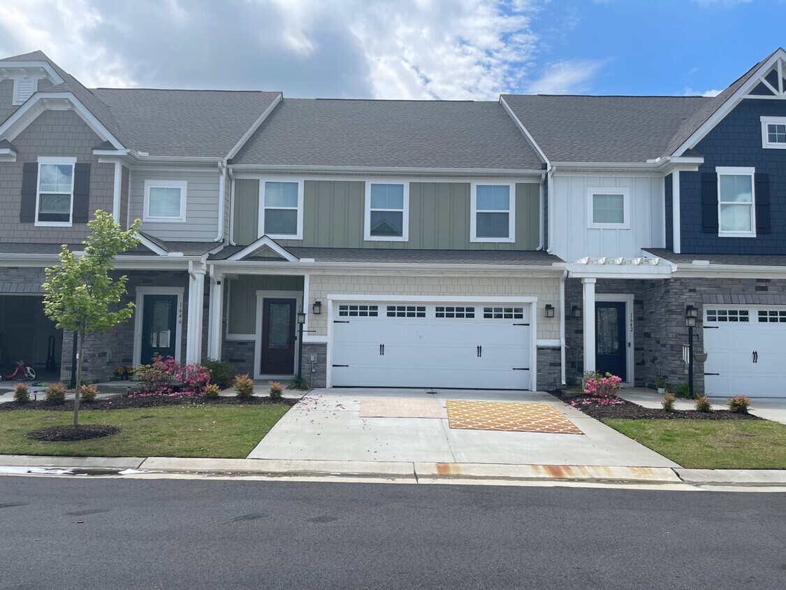 Foto principal - 1644 Whistling Rd