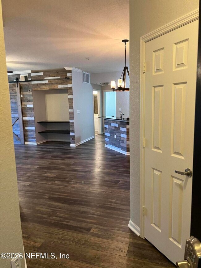 Foto del edificio - 1001 Monument Rd