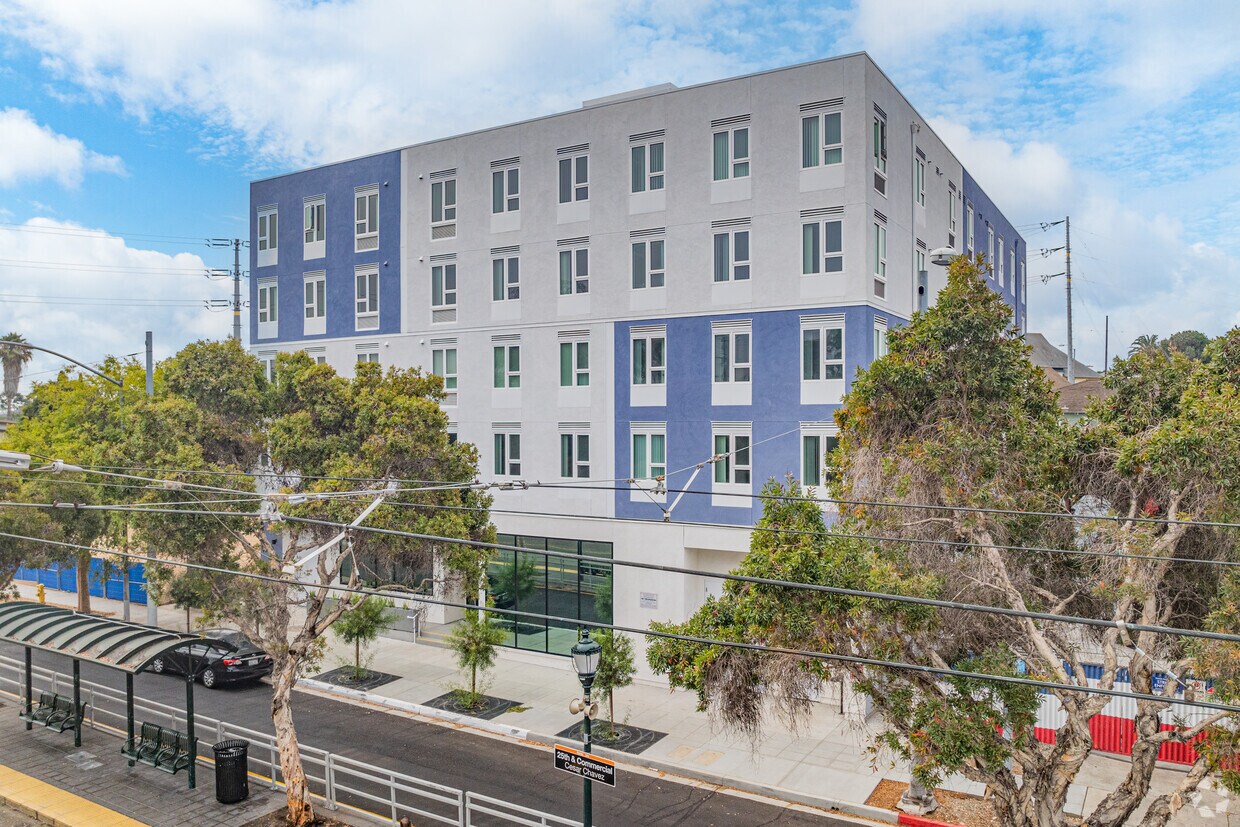2551 Calle Comercial - 2551 Commercial St