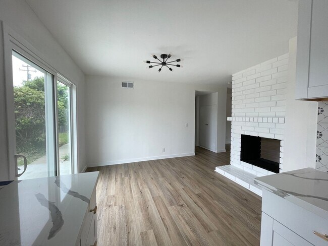 Foto del edificio - 121 Huntington Pl