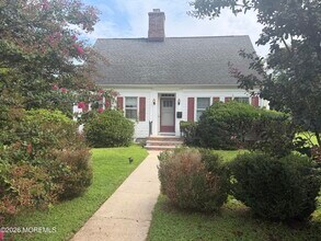 Building Photo - 611 Blanchard Pkwy