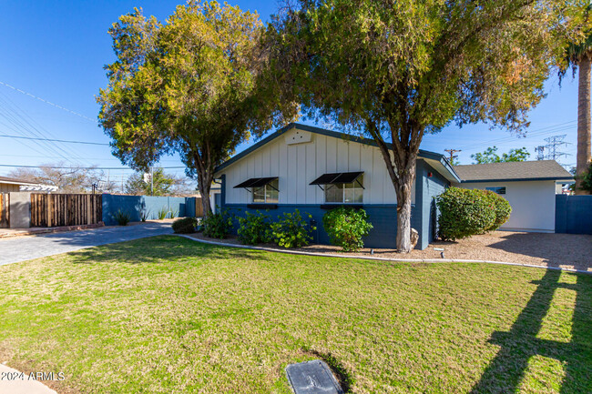 Building Photo - 3125 N 63rd Pl