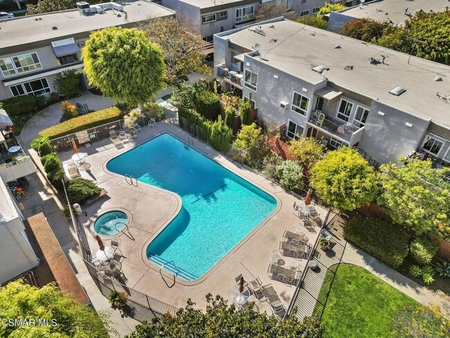 Building Photo - 3300 S Sepulveda Blvd