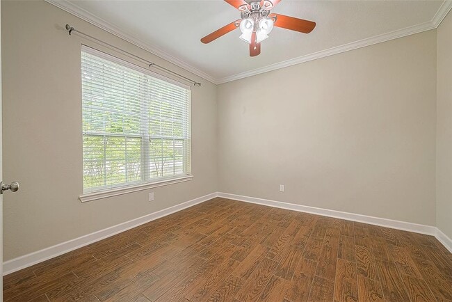 Building Photo - 1618 Savannah Dr