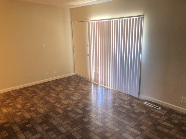 Foto del edificio - 1135-1139 N Mayfair Ave