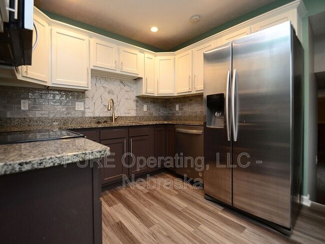 Building Photo - 13951 Jefferson Cir