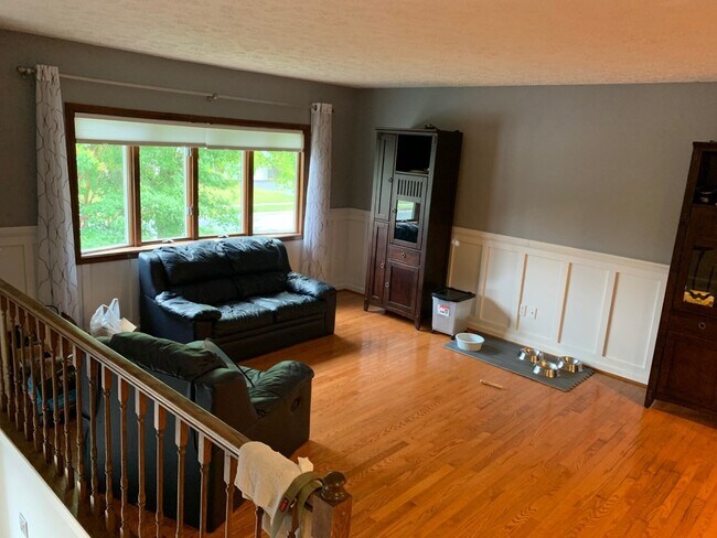 Living Room - 8154 Silo Rd