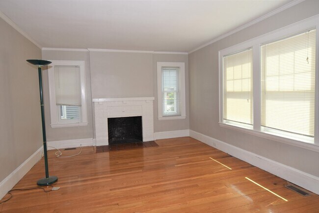 Building Photo - 149 Oakley Rd