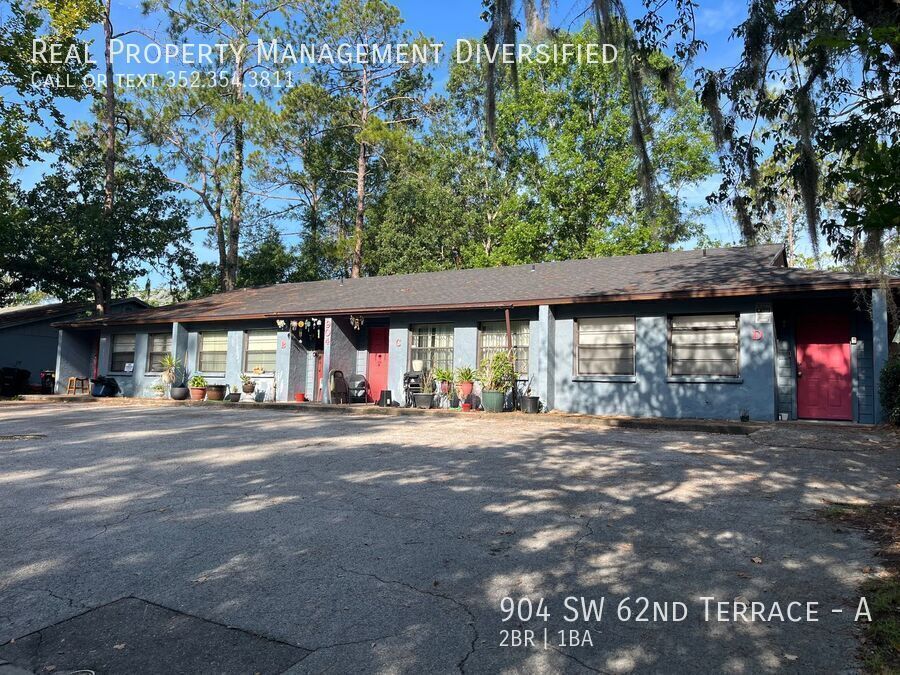 Foto del edificio - 904 SW 62nd Terrace