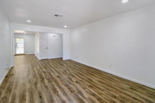 Building Photo - 5626 Arboles Dr