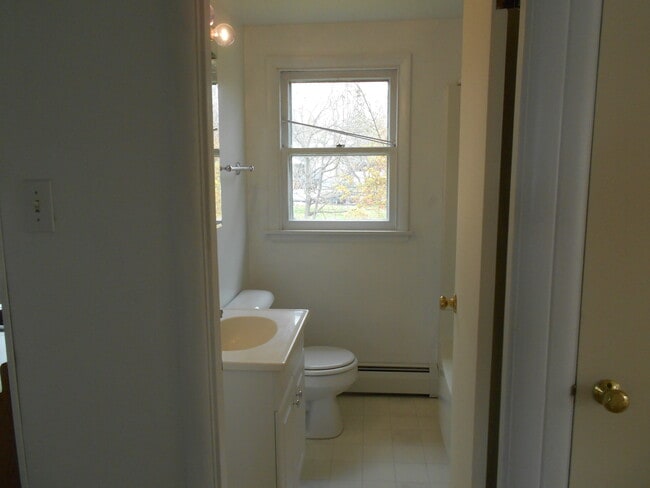 Bathroom - 519 Lincoln Ave