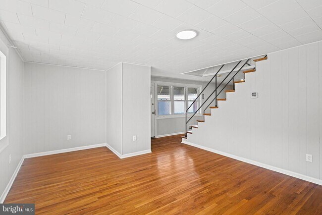 Building Photo - 1718 Melbourne Rd