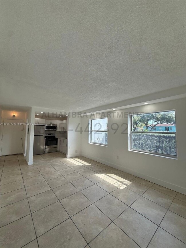 Building Photo - 3100 W Flagler St