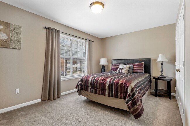 Foto del edificio - Executive Two Story Townhome for Rent in N...