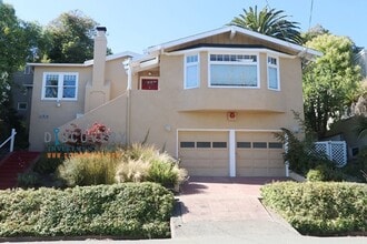 Building Photo - 125 Ronada Ave