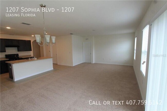 Foto del edificio - 1207 Sophia Blvd