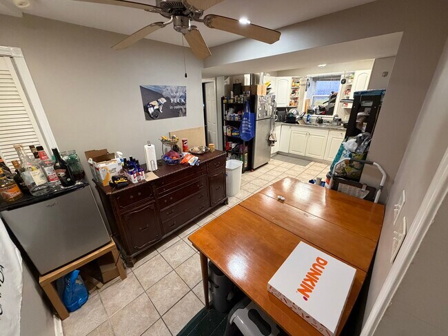 Foto del edificio - 1304 N Campbell Ave