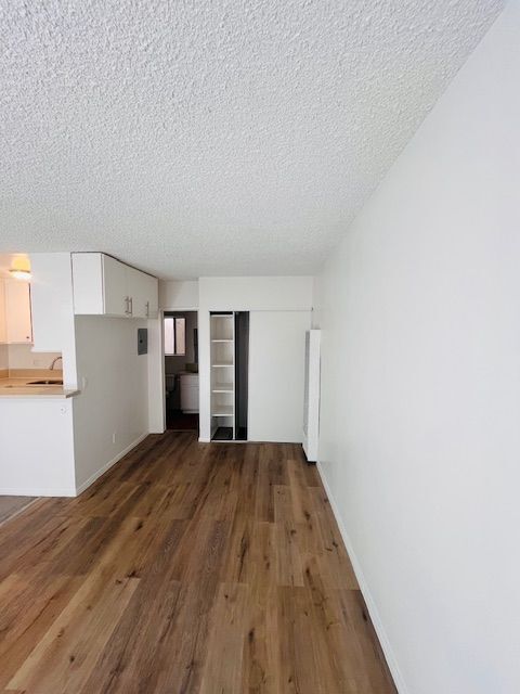 Foto del edificio - 1260 Beachwood Dr