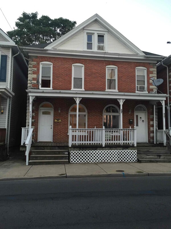 Primary Photo - 435 N Mulberry St