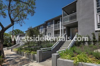 Primary Photo - 1105 Alta Loma Rd
