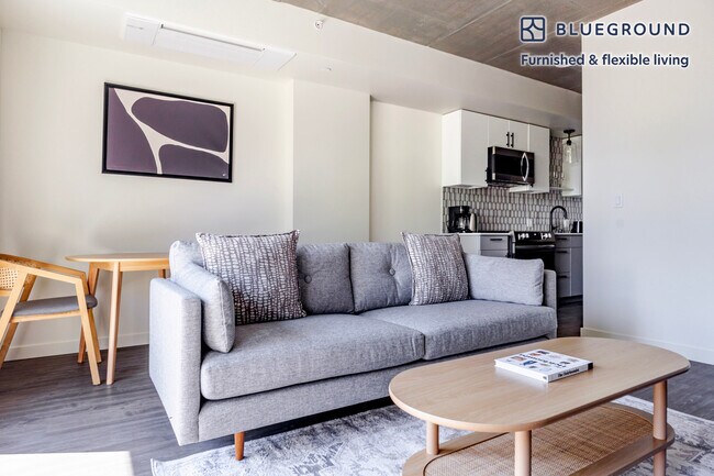 Foto del edificio - 10050 NE 10th St