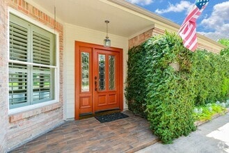 Building Photo - 1231 Creekford Cir