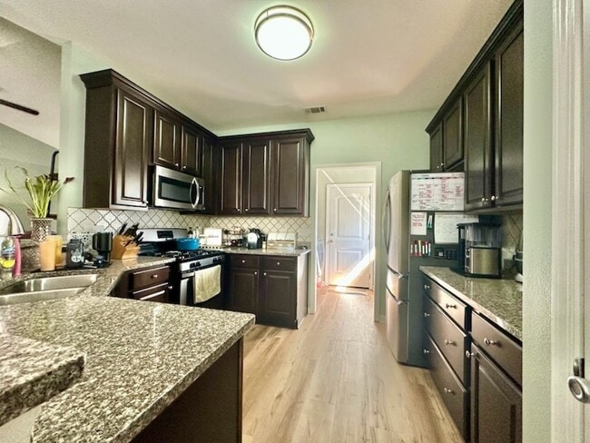 Building Photo - 349 Fir Ave