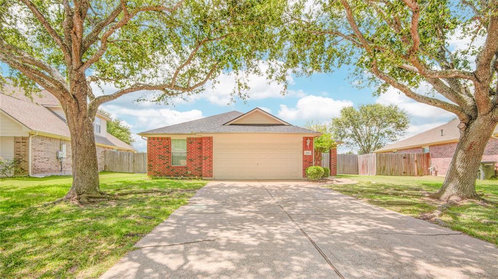 Primary Photo - 229 River Basin Ln