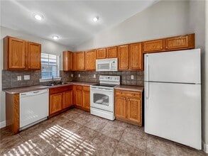 Building Photo - 13437 First St