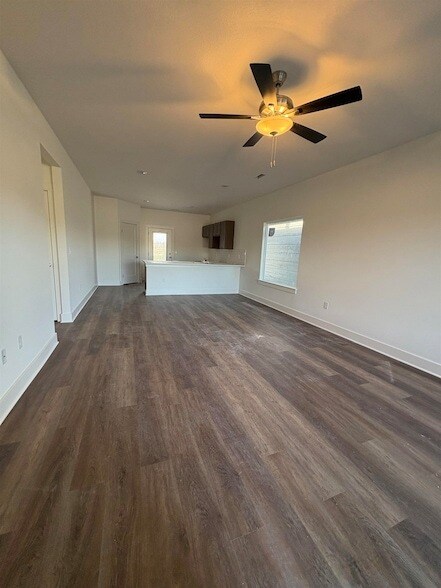 Building Photo - 4831 N Vassar Ave