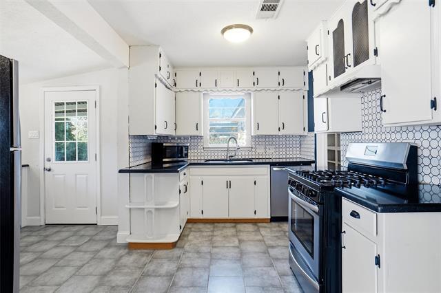 Building Photo - 5801 Posey Ln