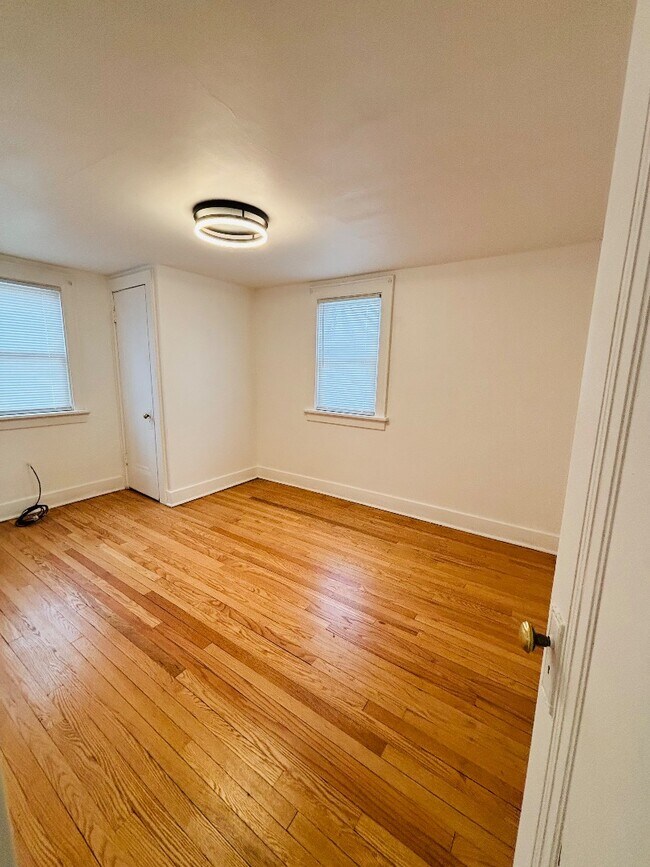 Foto del edificio - 7126 W Congress St