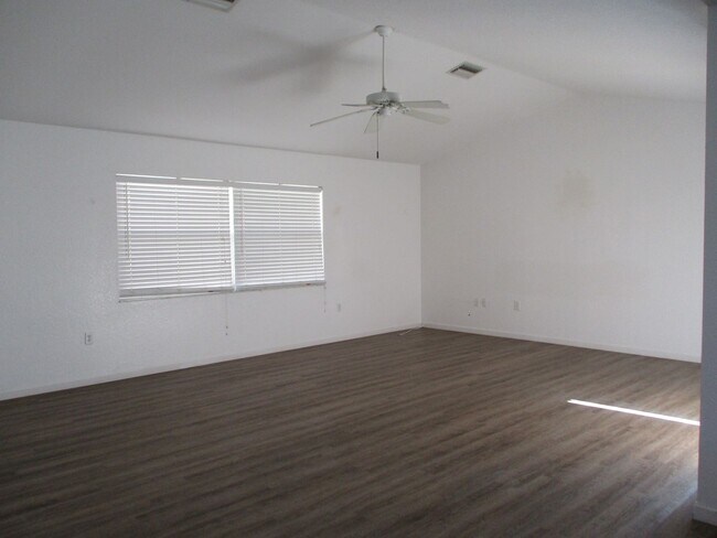 Building Photo - 202 Mocoro Street