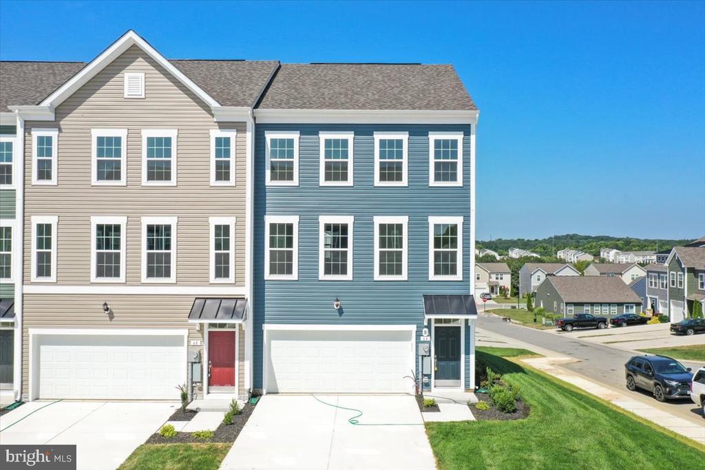Primary Photo - 64 Stafford Pl