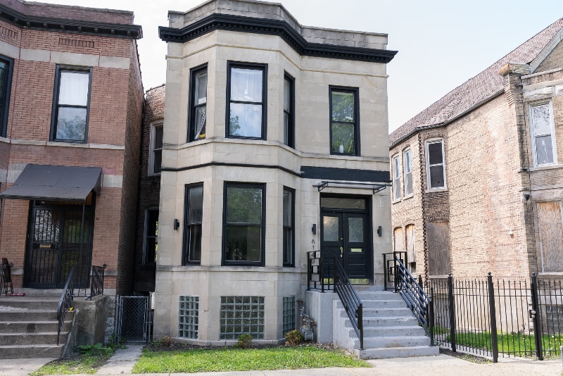 Primary Photo - 6140 S Aberdeen St