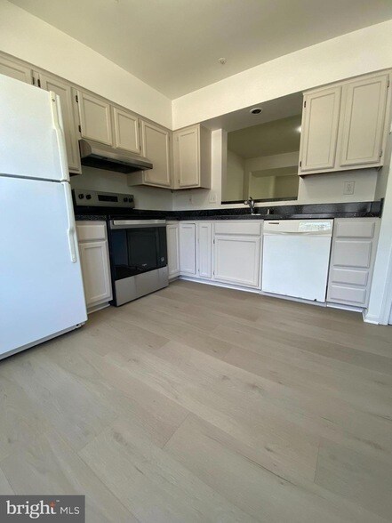 Photo - 1741 Countrywood Ct Townhome