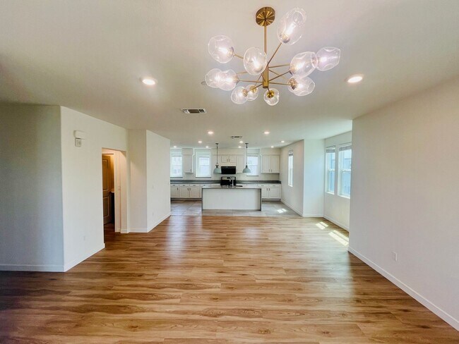 Building Photo - Vibrant 3 BED + 2.5 BA Milpitas Townhouse. Stainless Steel Appliances. Great Location.