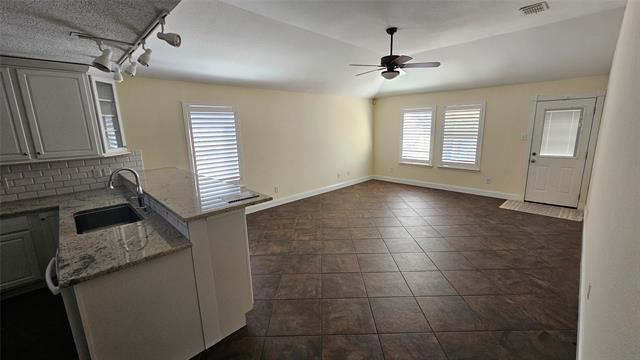 Foto del edificio - 9209 Whistlewood Dr