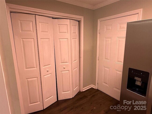 Foto del edificio - 820 Hamrick St