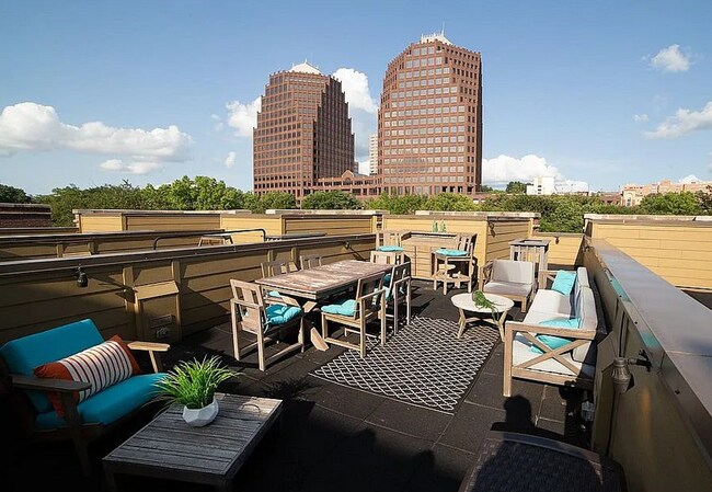 Foto del edificio - 4540 J C Nichols Pkwy