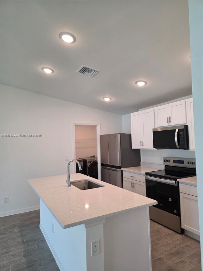Foto del edificio - 2809 NW 22nd Ave