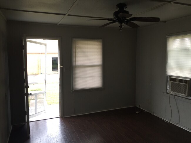 Foto del edificio - 806 E Seymour St