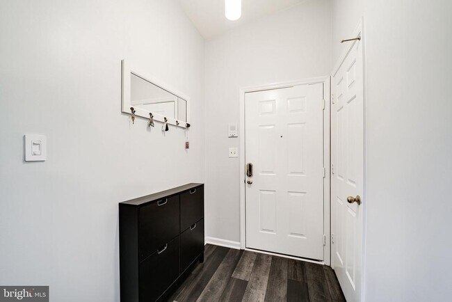 Building Photo - 7510 Ashby Ln