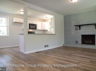 Foto del edificio - 3 br, 1 bath House - 303 Willow Rd EGWST